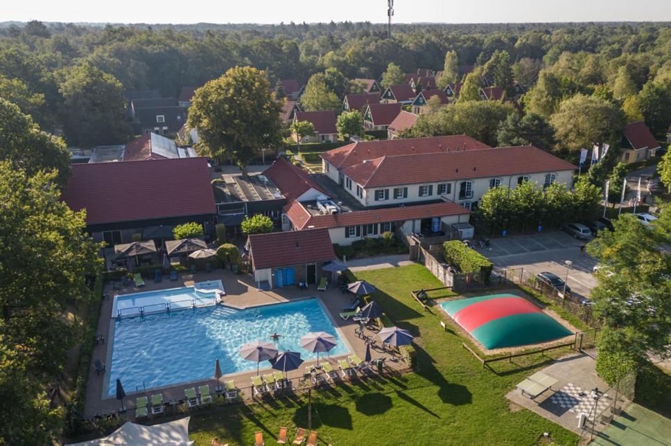 Hotel & Restaurant - Auberge De Hilver Diessen Bagian luar foto
